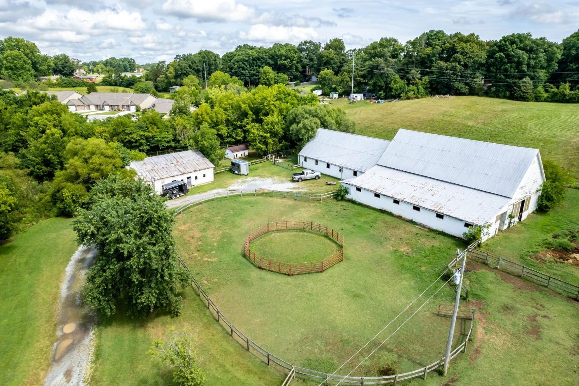 Tranquil Mountain Escape Luxurious 5-Bedroom Farmhouse With Pool Maryville Exterior foto